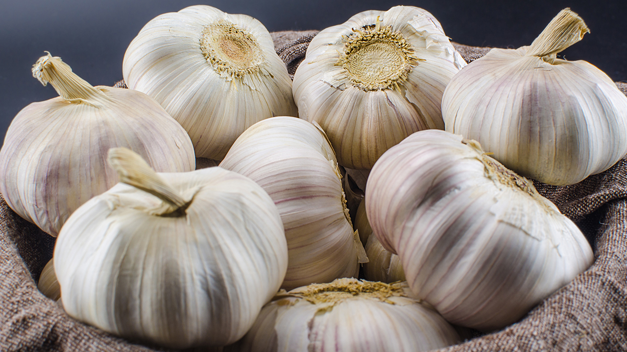 春天吃大蒜和醋有哪些好处？ 大蒜和醋可以有效预防传染病