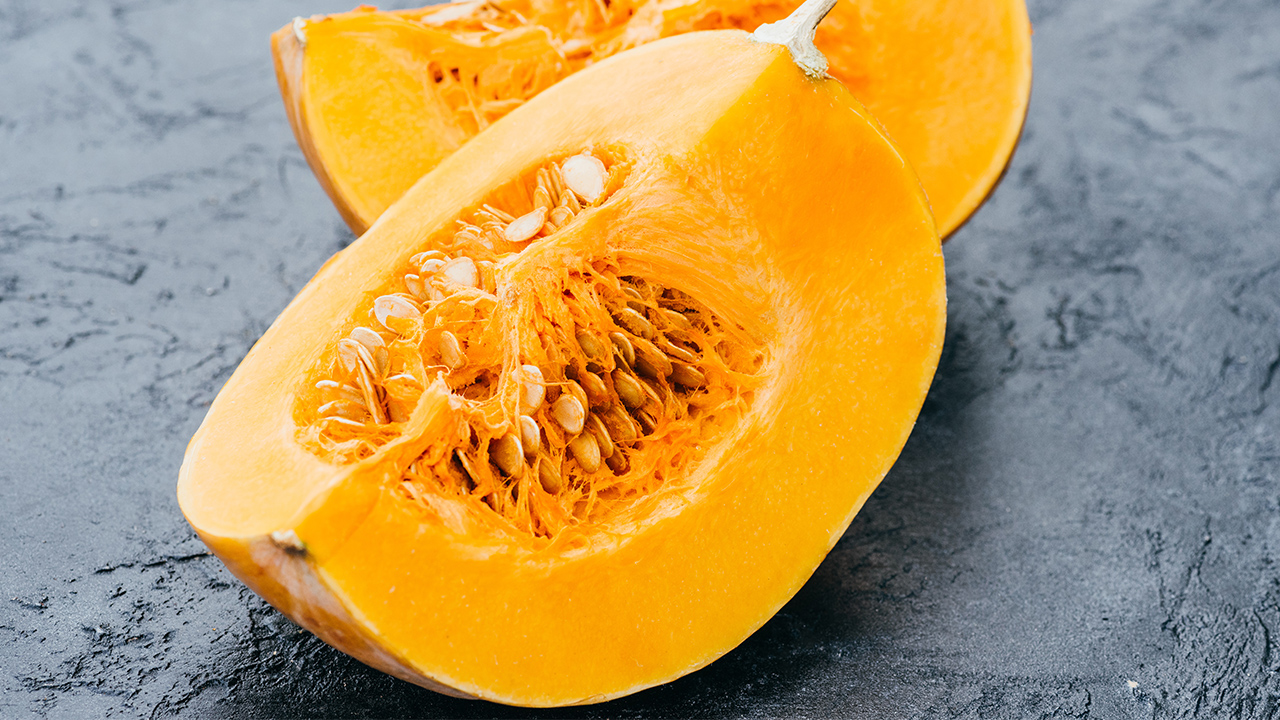 孩子晚上吃夜宵有哪些危害？儿童在睡前进食易导致肥胖症