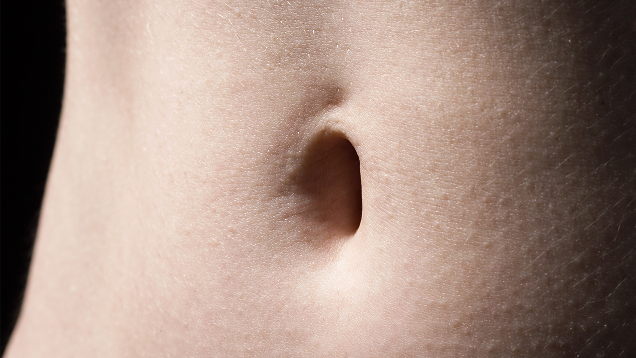 黑暗中看了手机眼睛会痛  手机对人的眼睛有怎样的伤害