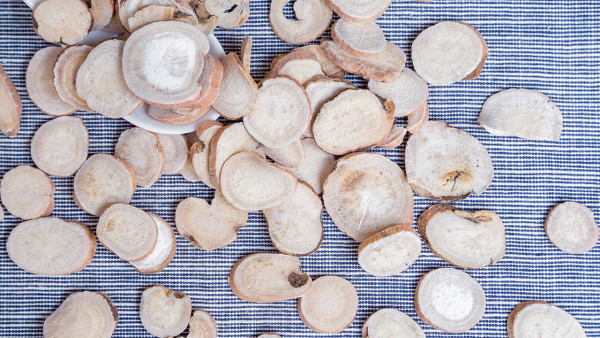 有哪些减肥的好方法？三款经典中药减肥汤呵护你