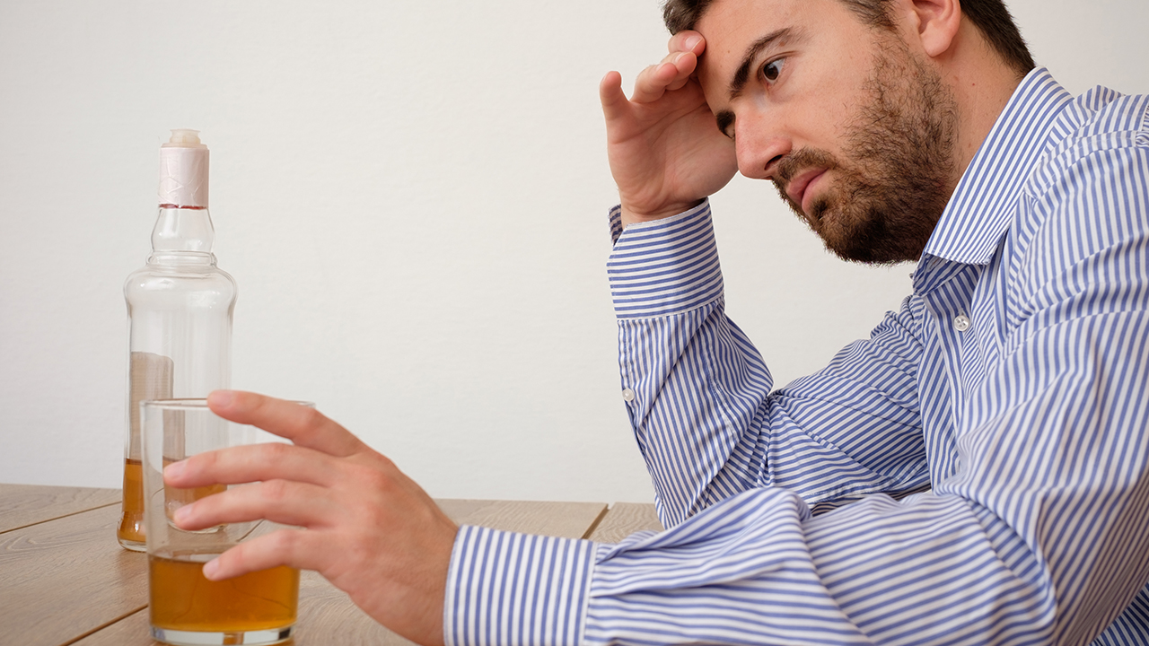 男性肾虚会出现哪些症状 男性肾虚常见的五种症状表现